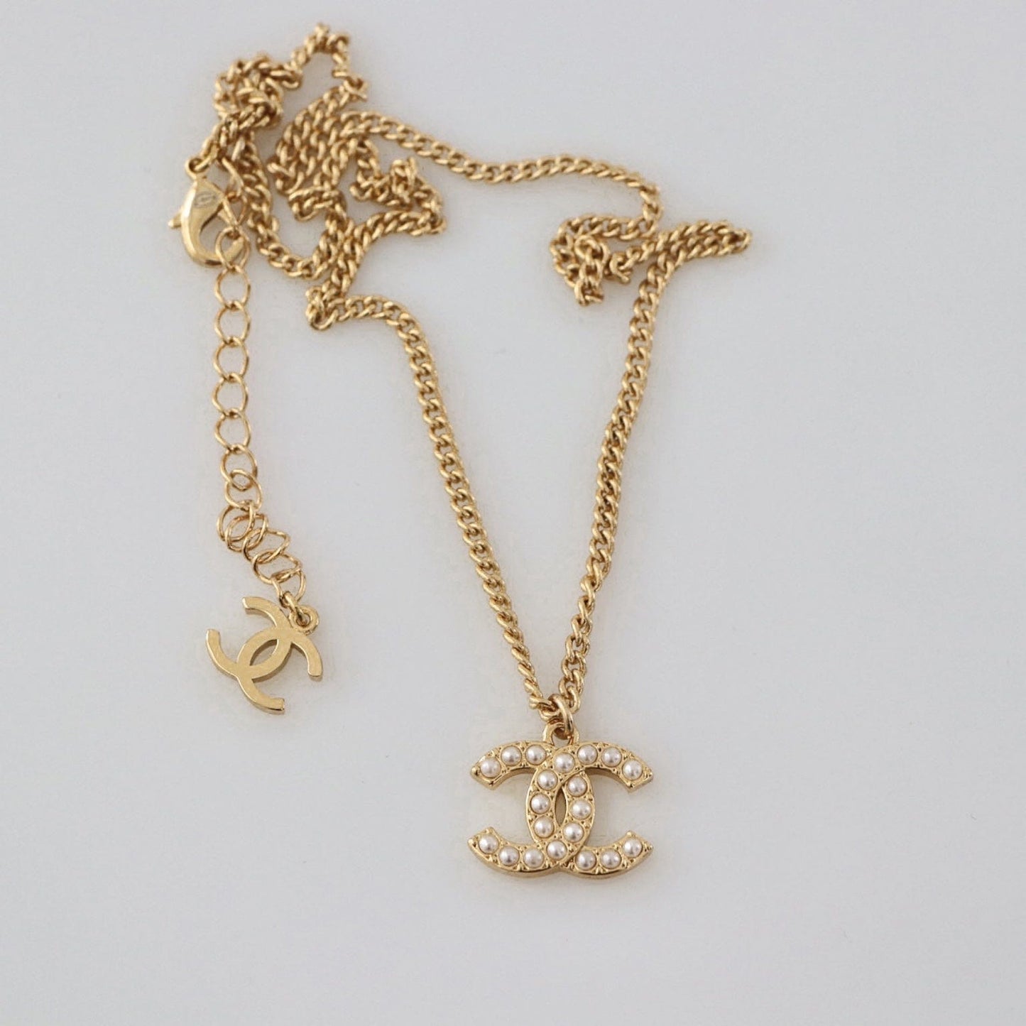 CC Pearl Pendant Necklace
