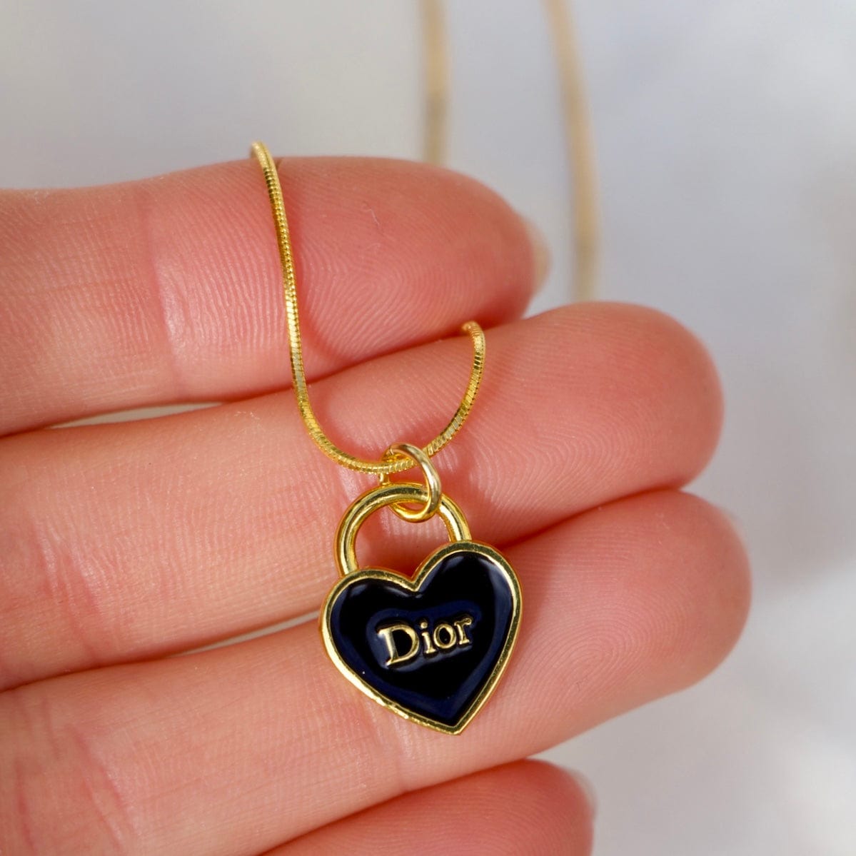 J’adore Amour Noir Necklace