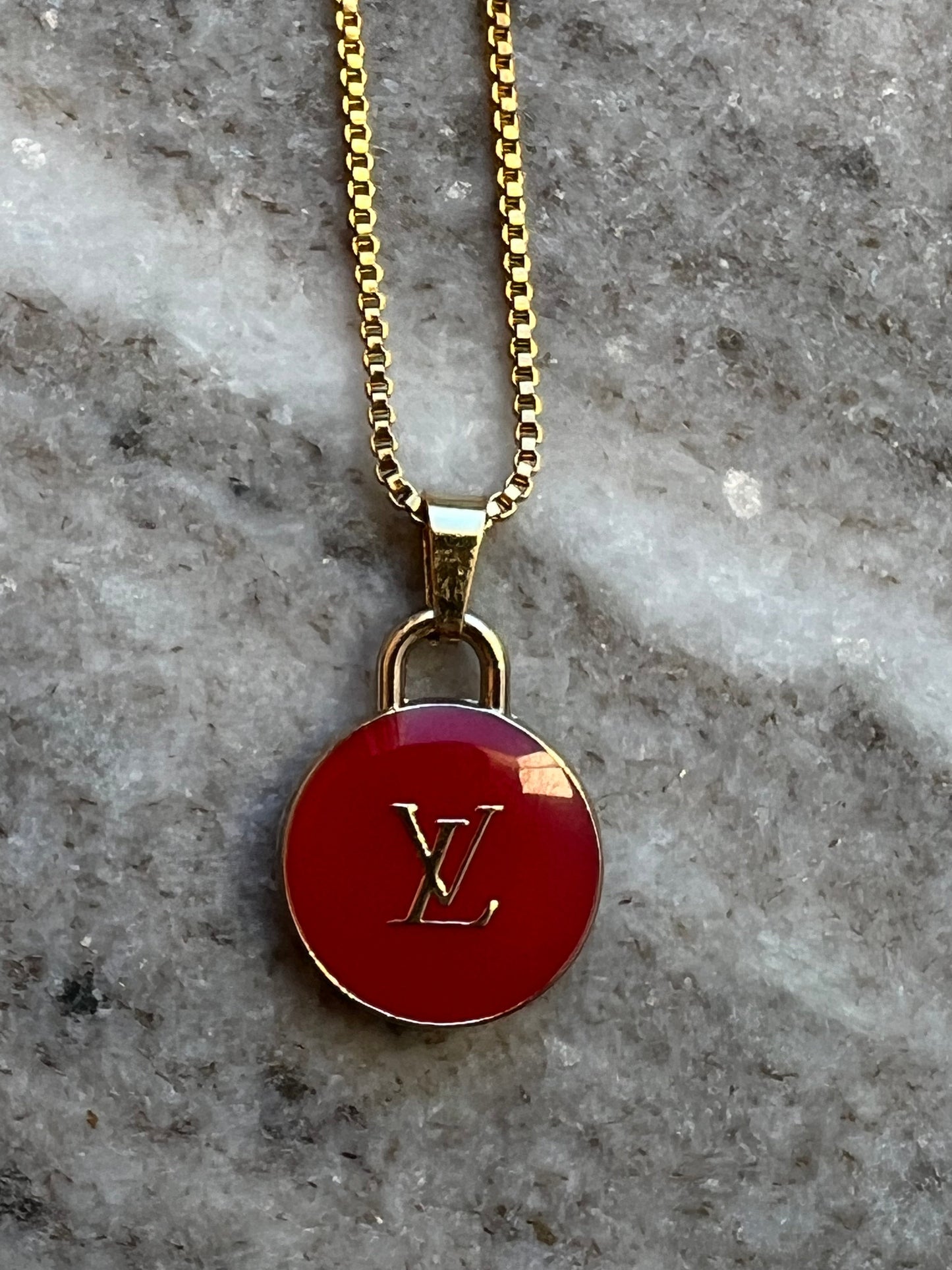 Red Roses Pendant