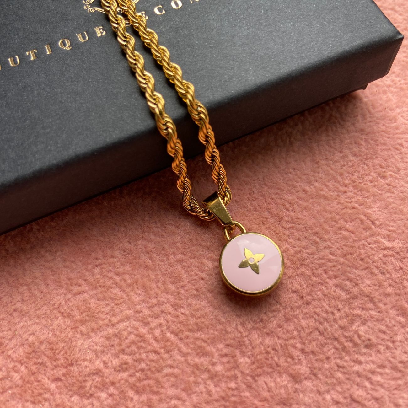 Authentic Louis Vuitton Blush Pendant Pastilles Reworked Necklace