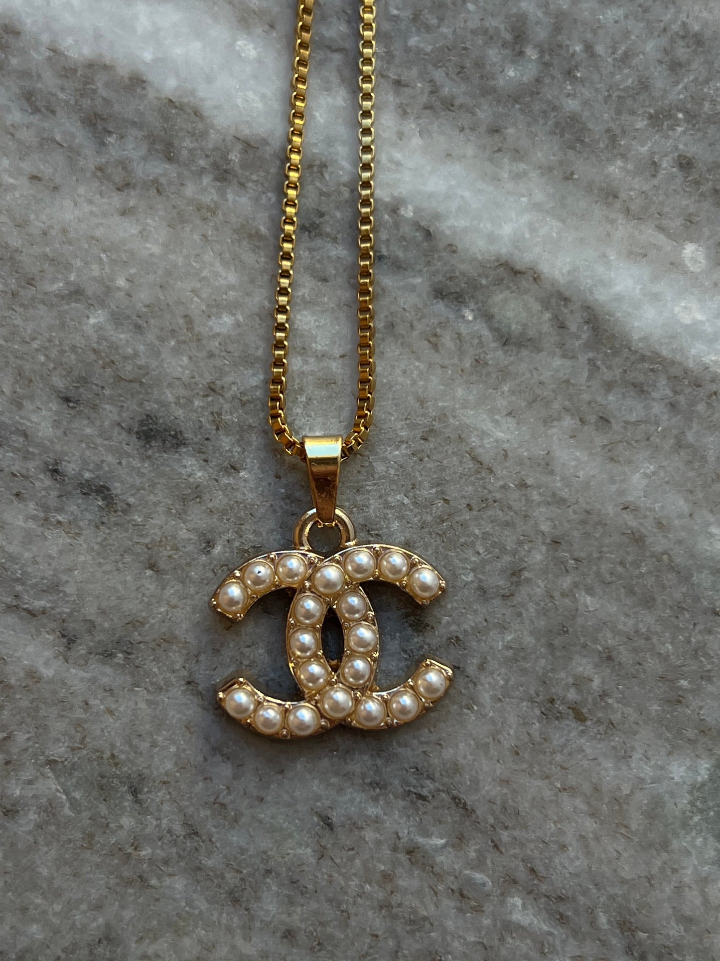 Ms. Pearl Pendant