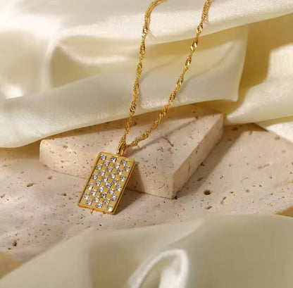 Blingy checkered Necklace