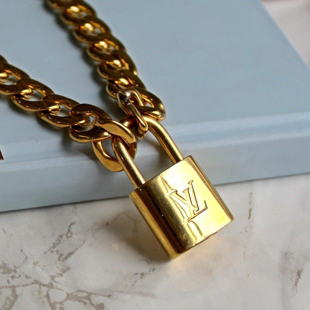 Padlock with Chunky Chain Necklace NO KEY
