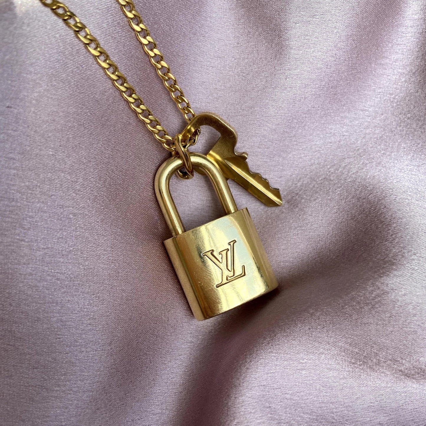 Louis Vuitton Necklace Padlock with single chain