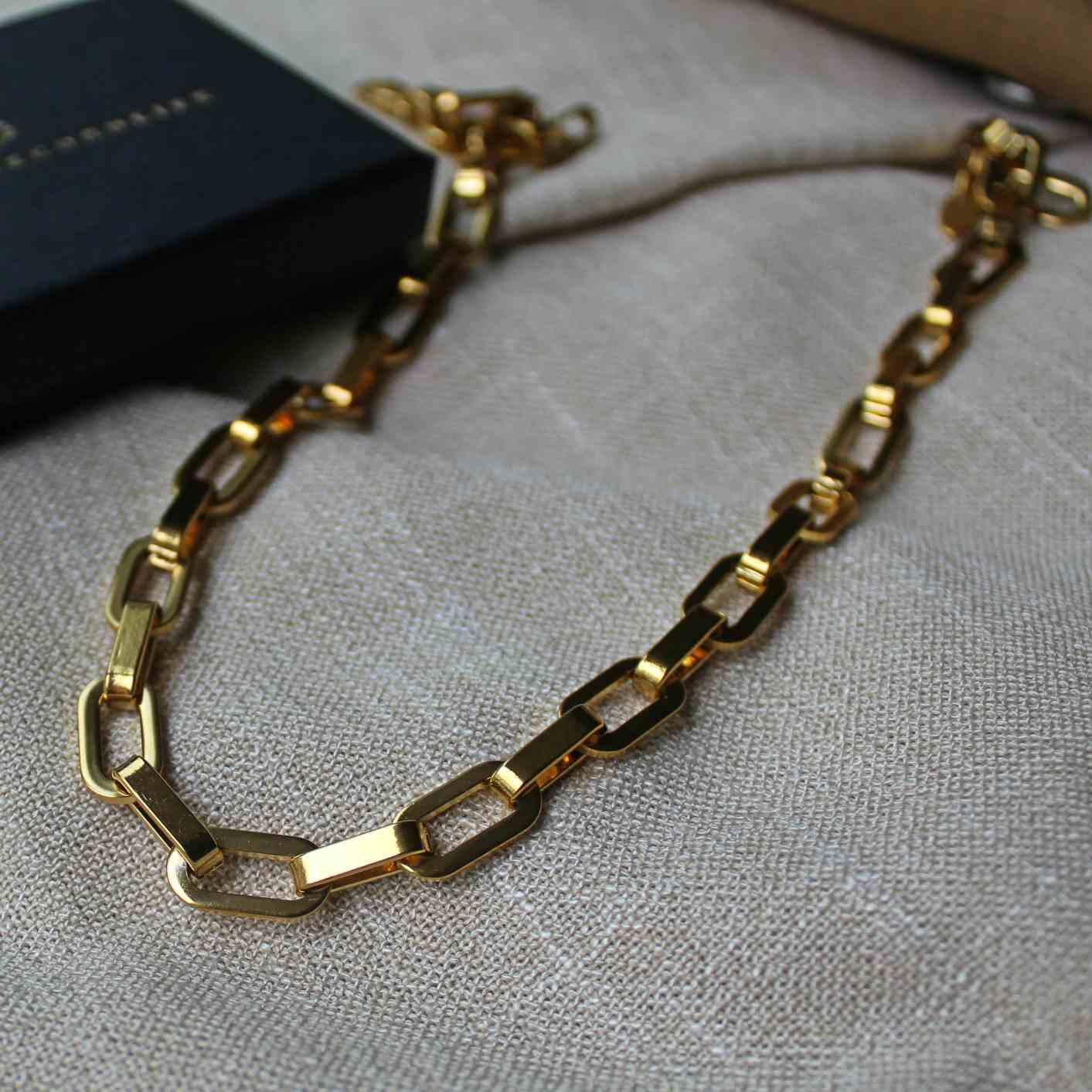 Picadilly Geometric Chain Necklace