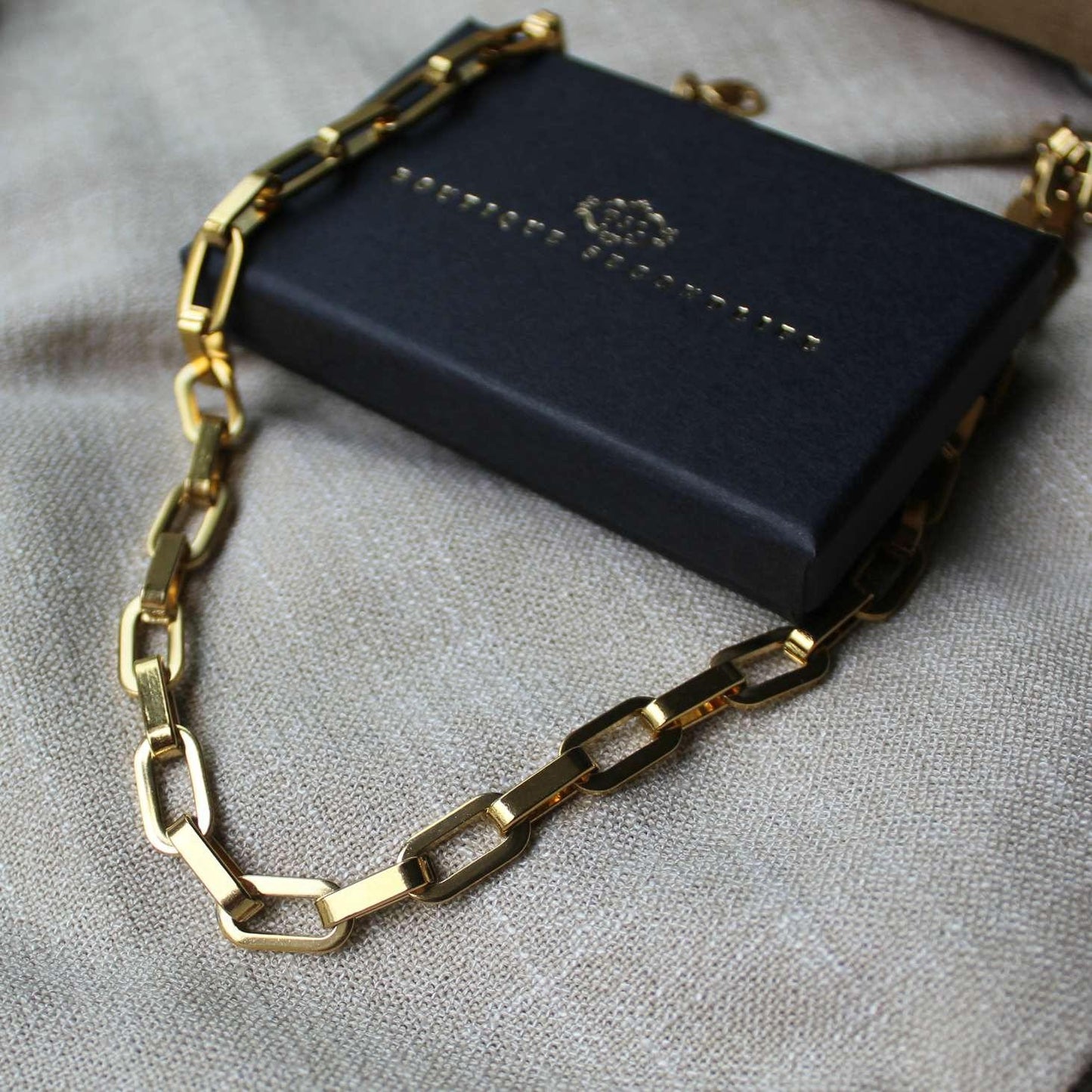Picadilly Geometric Chain Necklace