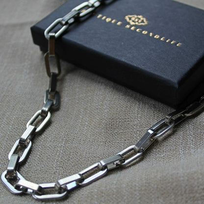 Shoreditch Geometric Chain Necklace