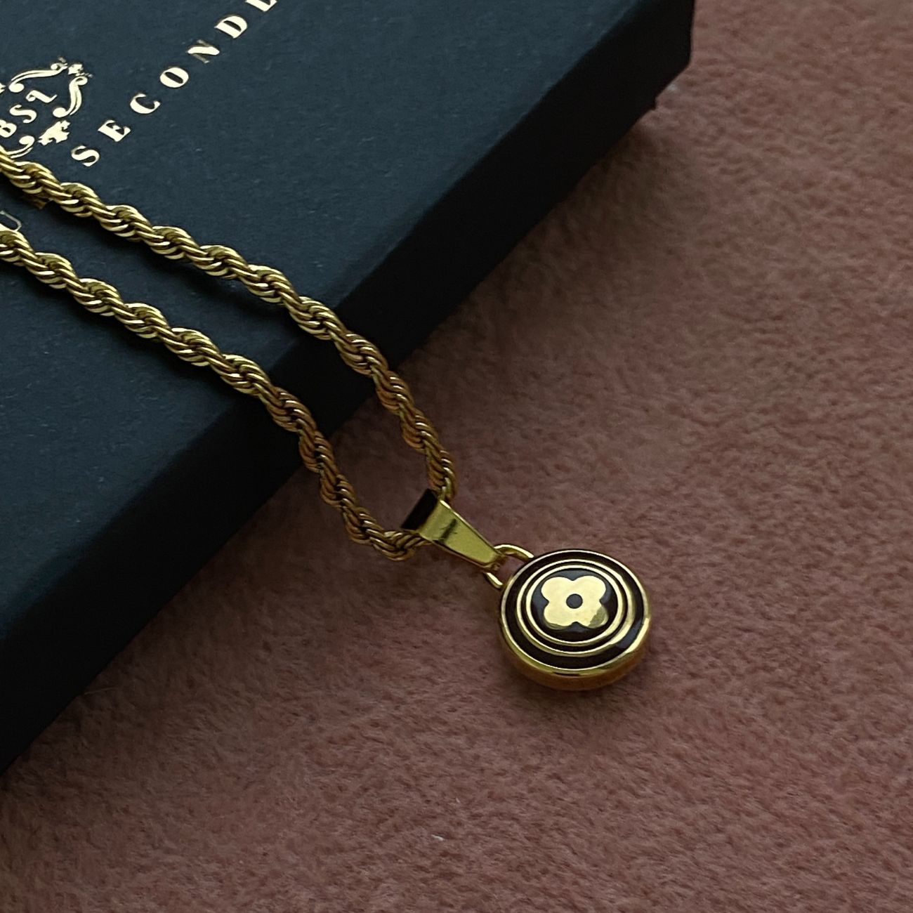 Authentic Louis Vuitton Flower Pastilles Pendant Necklace