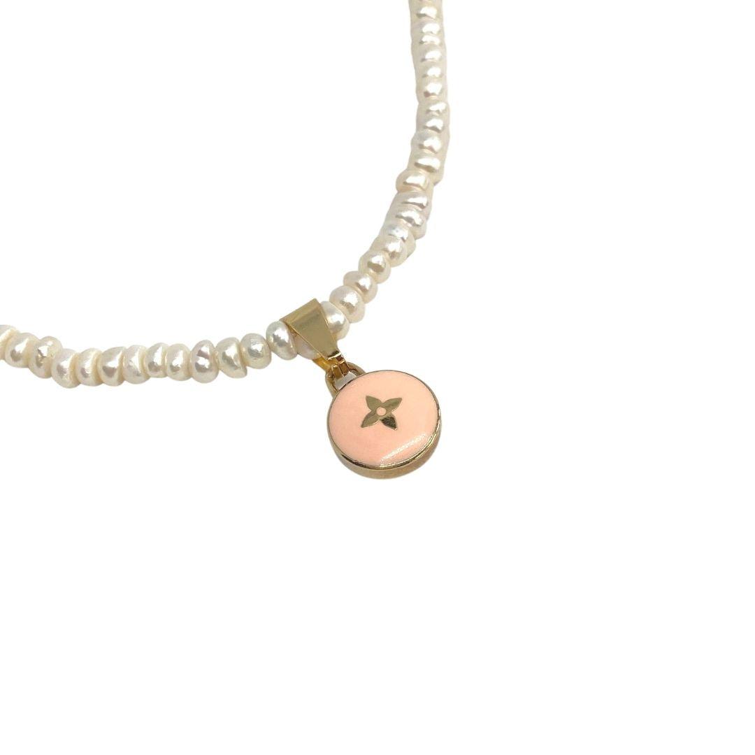 Authentic Louis Vuitton Pendant Pastilles- Pearls Necklace