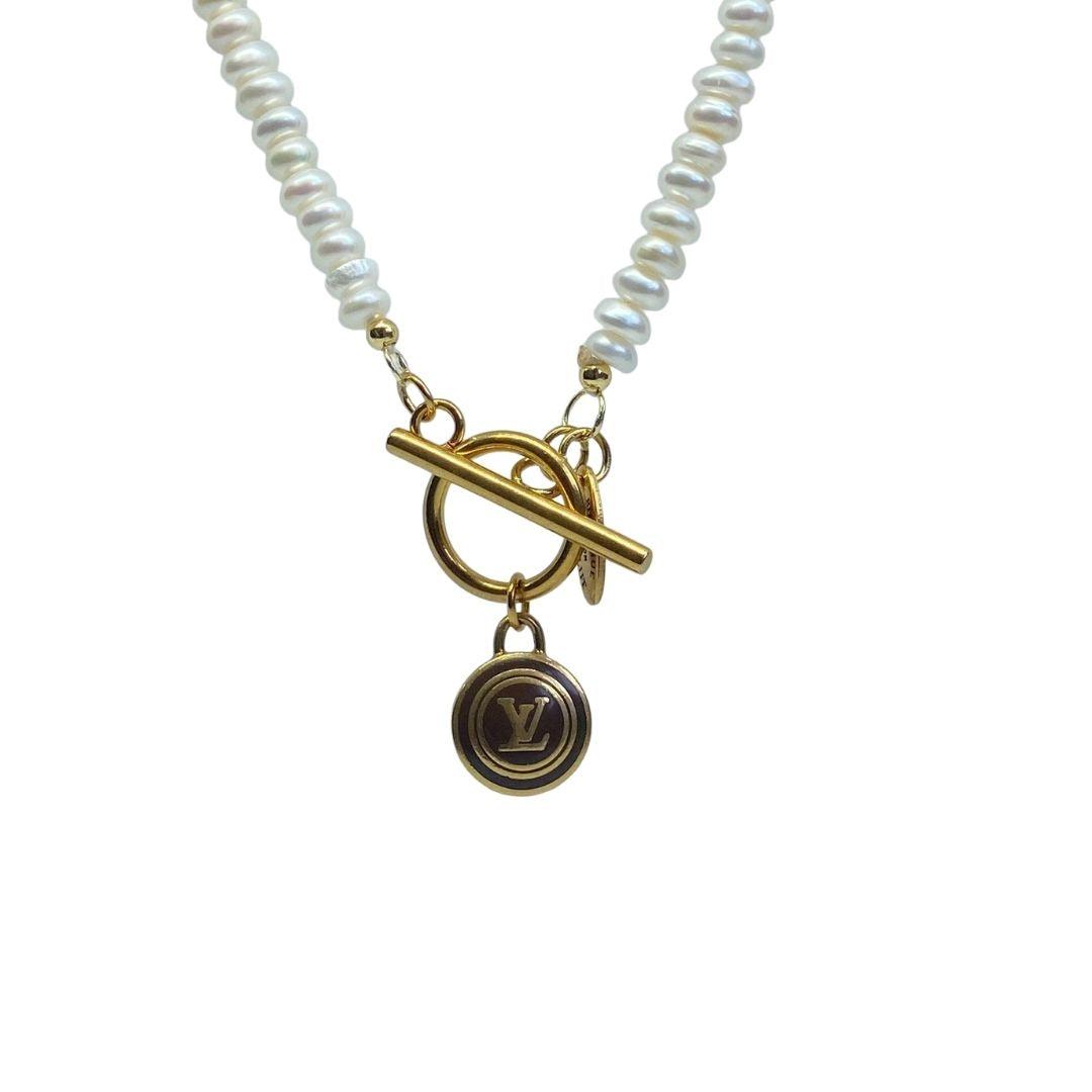 Authentic Louis Vuitton Logo Pastilles Pearls Necklace