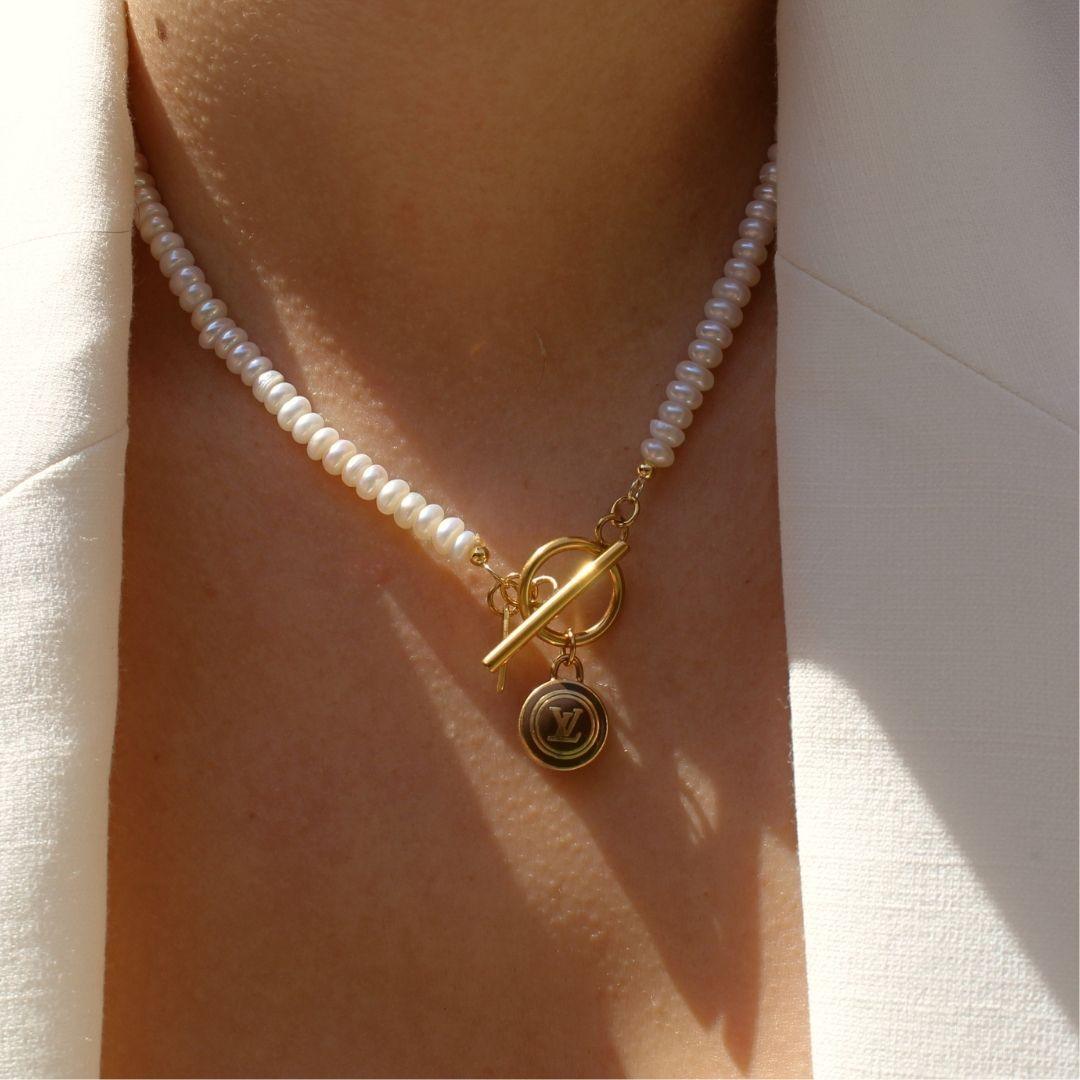 Authentic Louis Vuitton Logo Pastilles Pearls Necklace