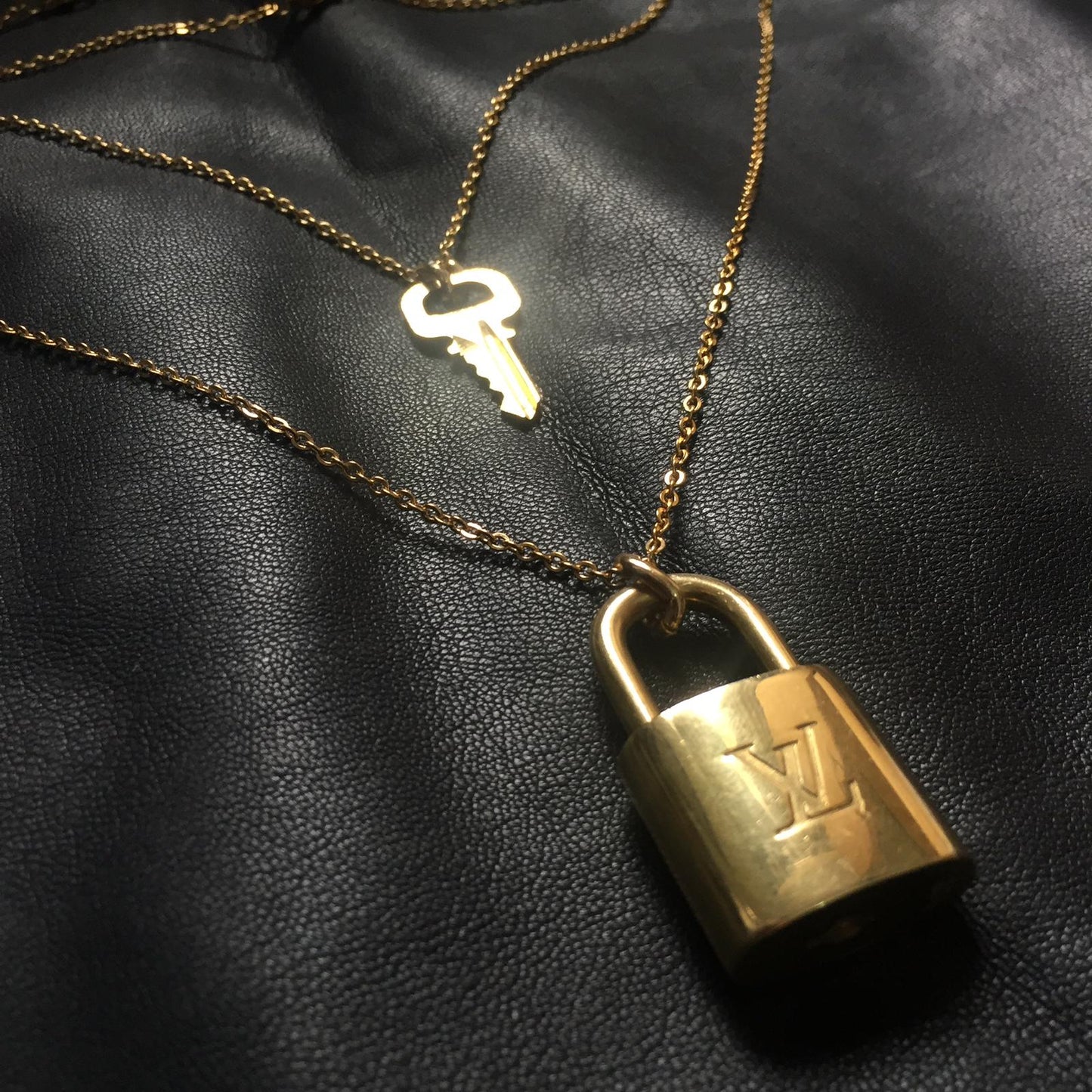Louis Vuitton Padlock Necklace with Double Layer Chain For Him