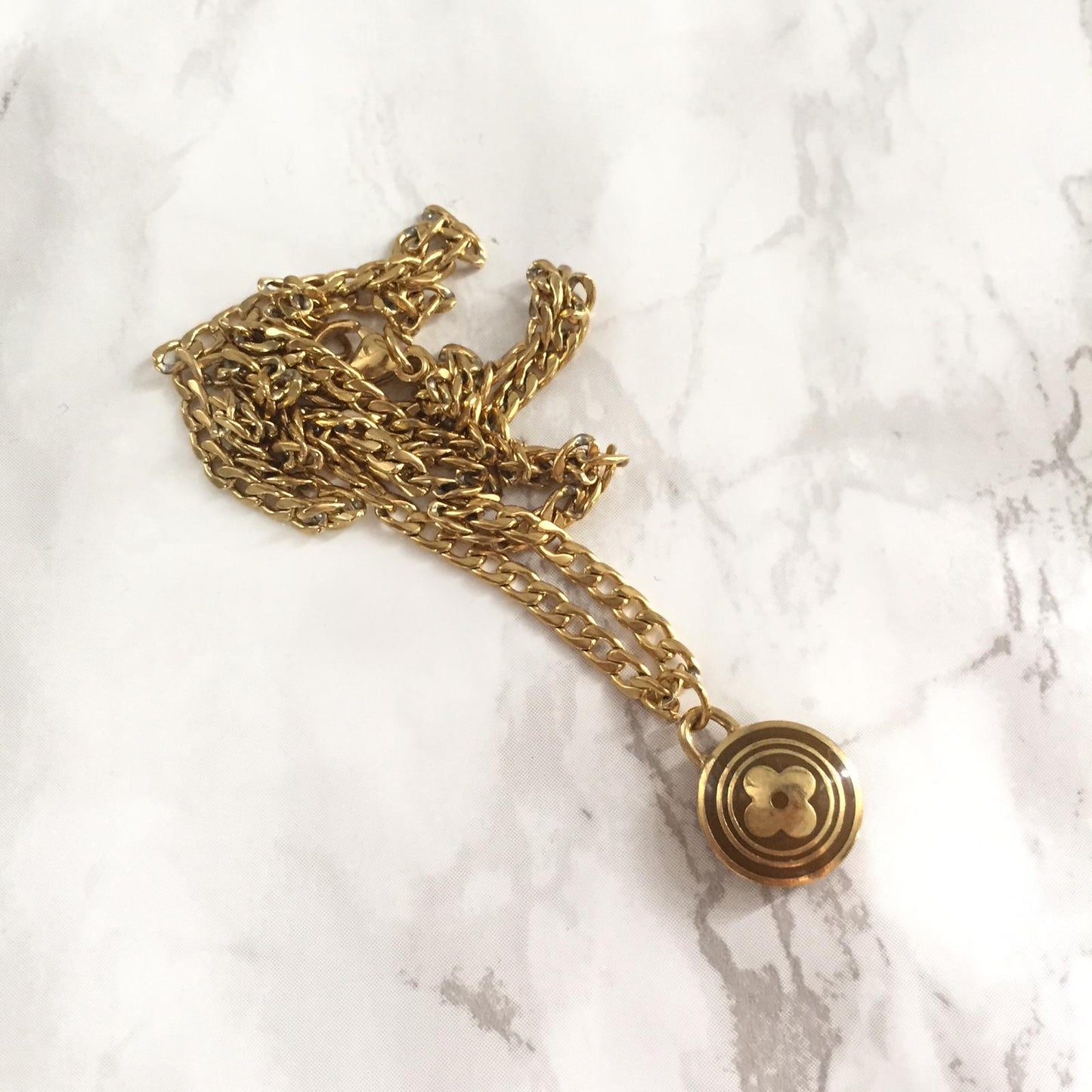 Nude collection: The Sienna Flower Pendant