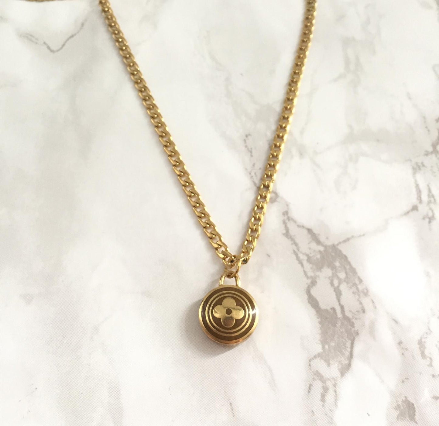 Nude collection: The Sienna Flower Pendant