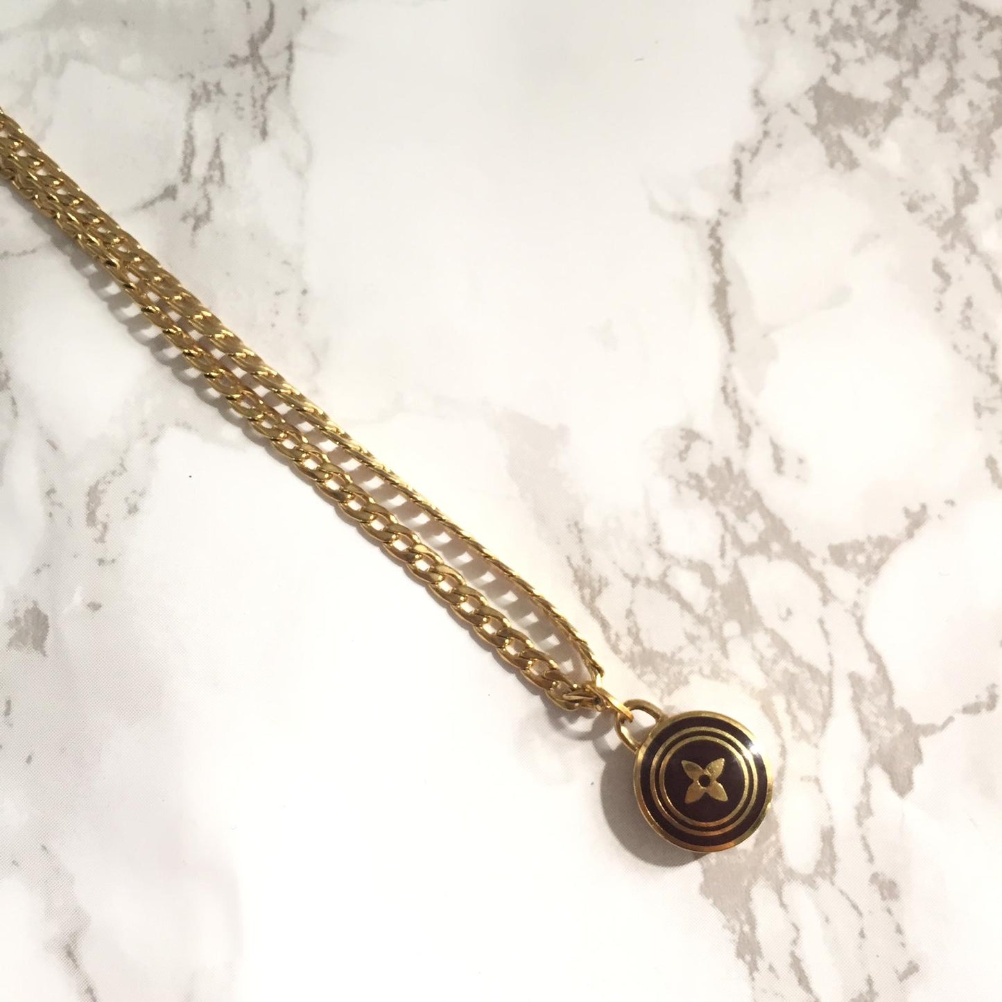 Nude collection: The Chocolate start Pendant