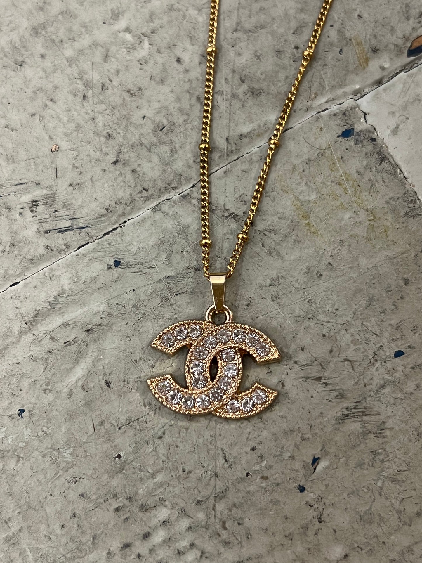 Doris Pendant