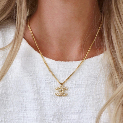 CC Pearl Pendant Necklace