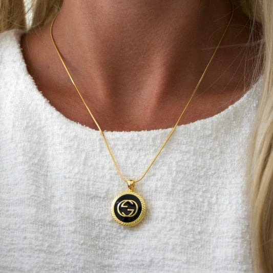 GG Noir Button Necklace
