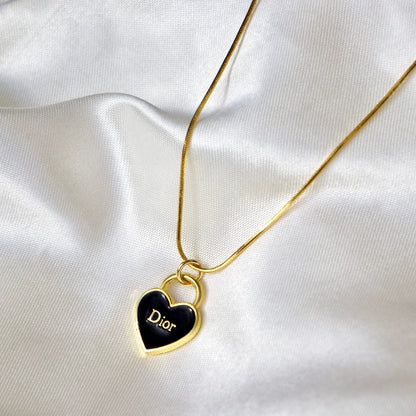 J’adore Amour Noir Necklace